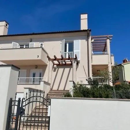 Four Bedroom House Amaya Villa Medulin