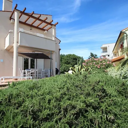 Villa Four Bedroom House Amaya *