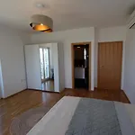 Four Bedroom House Amaya * 메덜린