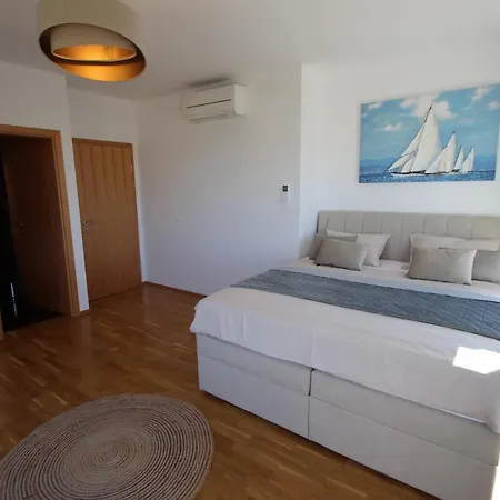 Villa Four Bedroom House Amaya Medulin