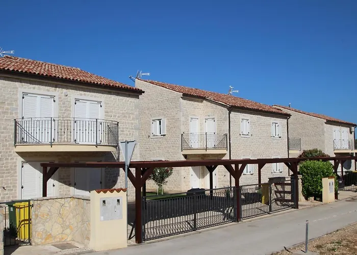 Villa Four Bedroom House Amaya *